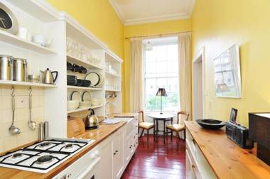 217 Charming first floor period city center apartment