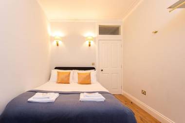 Upper Bow - Luxurious Modern 1BR Apartment near Castle