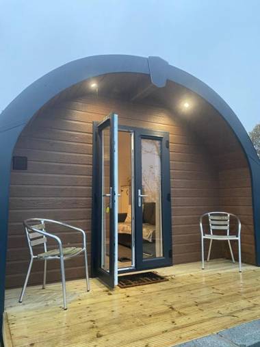 The Pod With Hot Tub Juniperlea