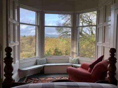 Gorton House and Cottages