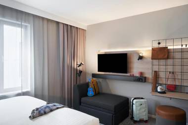 Moxy Edinburgh Fountainbridge