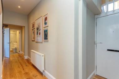 Lovely apartment beneath Edinburgh Castle