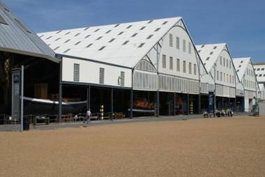 Riverside Luxury Apartment