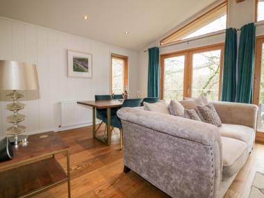 9 Stonerush Valley Looe