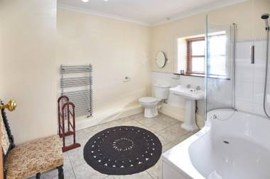 Host & Stay - The Arches Cottage