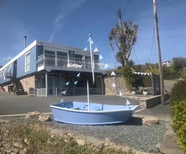 Barracuda Beachside Apartment