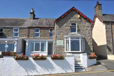 Waters Edge Holiday Apartments