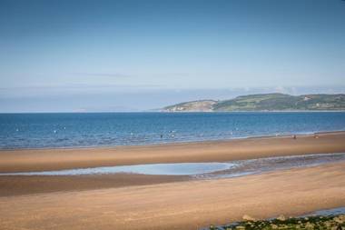 Waters Edge Holiday Apartments