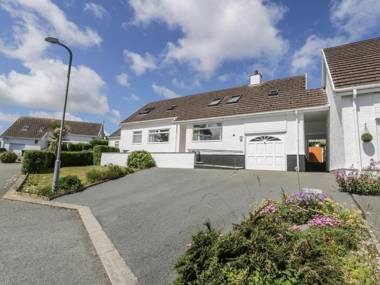 Bay View Tyn-y-Gongl