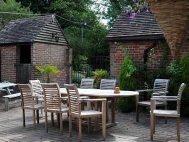 The Bull at The Green