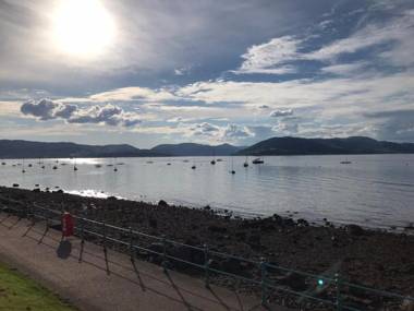 Stunning 3-Bed Apartment in Gourock