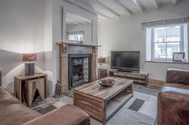 Angle Adventures - 4 Bedroom Cottage - Angle