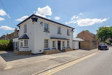 Elthorne Luxury Apartments - Uxbridge