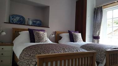 Pontyclerc Farm House Bed and Breakfast
