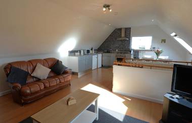 Y Bwthyn - Cosy Cottage with Parking