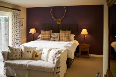 The Three Chimneys Country Pub