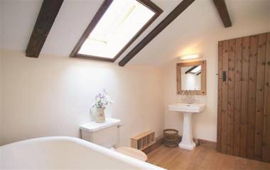 Host & Stay - Tregaer Mill Barn