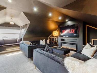 Queen Elizabeth Suite