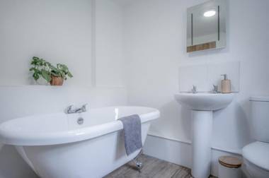 Brook Cottage - 7 Bedroom Cottage - Dale