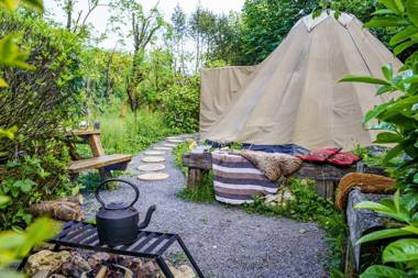 Larkhill Tipis and Yurts