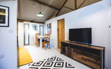 17th Century Cartshed Nestled In Welsh Countryside