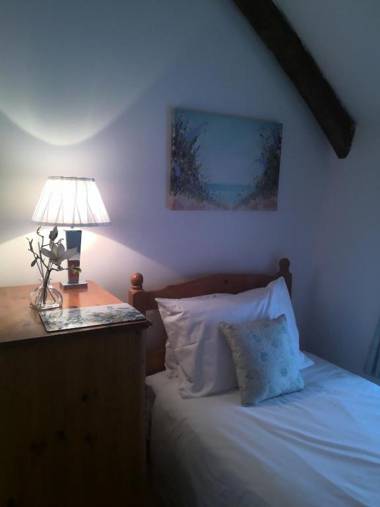 the bluebell cottage