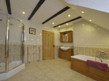 Lower Wadden Farmhouse and Annexe Colyton