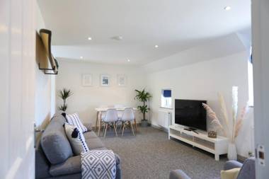 Shorebreak - Bracklesham Bay Apartment