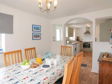 Crows Nest - Rhosneigr