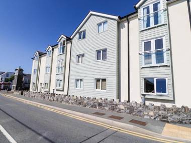 10 Pen Llanw Tides Reach