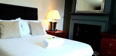 The Railway Hotel & Bistro