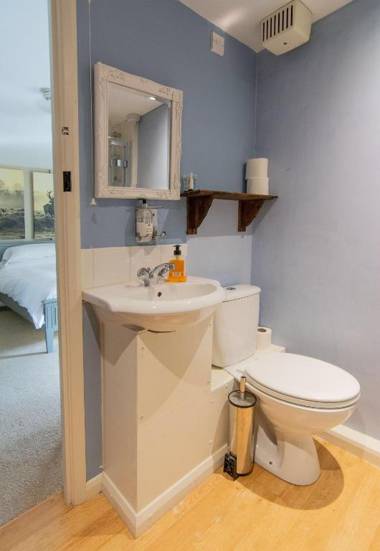 Kings Head Low House