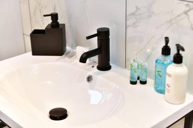 Just Stay Wales - Heatherslade House Southgate