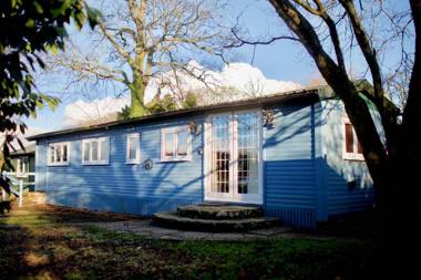 Luxurious Rural Cabin with Hot Tub