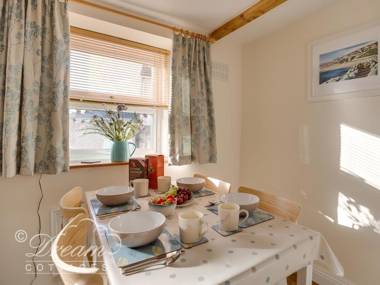 Ammonite Cottage Portland