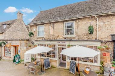 Priory Tearooms Burford and B&B
