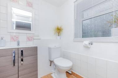 Priory Tearooms Burford and B&B