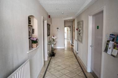 Holcombe Guest House