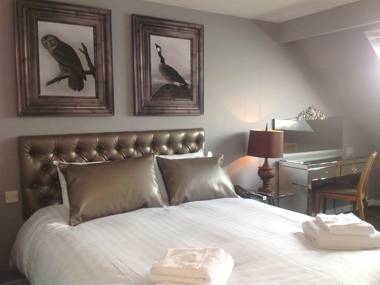 The Old Red Lion Inn