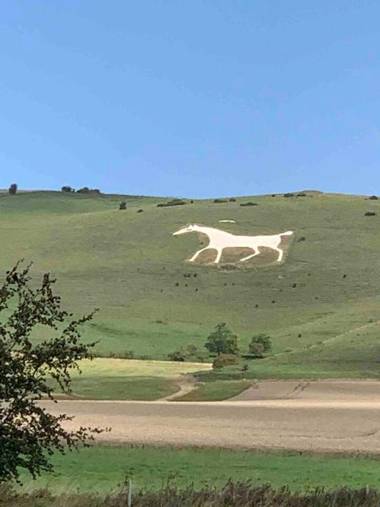 Stylish getaway in the heart of the Pewsey Vale