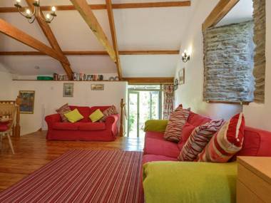 Parsonage Farm Cottage Parsonage Road