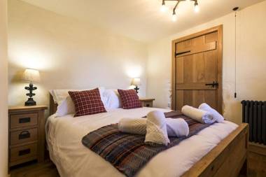 Foxglove - Luxurious Barn Conversion - Blossom Farm