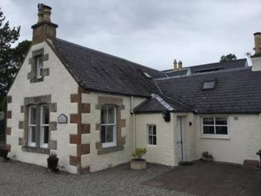 Three-Bedroom Old Cottage