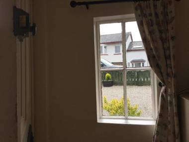 Three-Bedroom Old Cottage