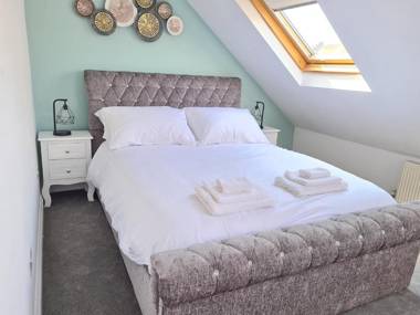 Albert Duplex Apartment in Hendon NW4