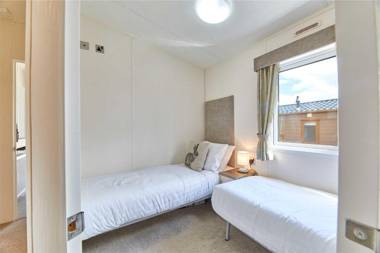 Host & Stay - Yolo Lodge