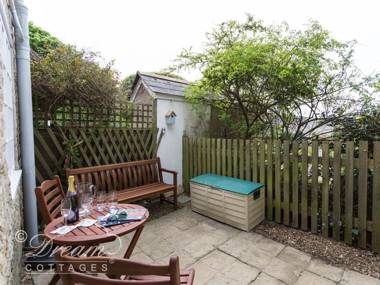 Bramble Cottage BURTON BRADSTOCK