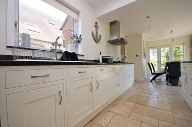 Blacksmiths Cottage Bosham