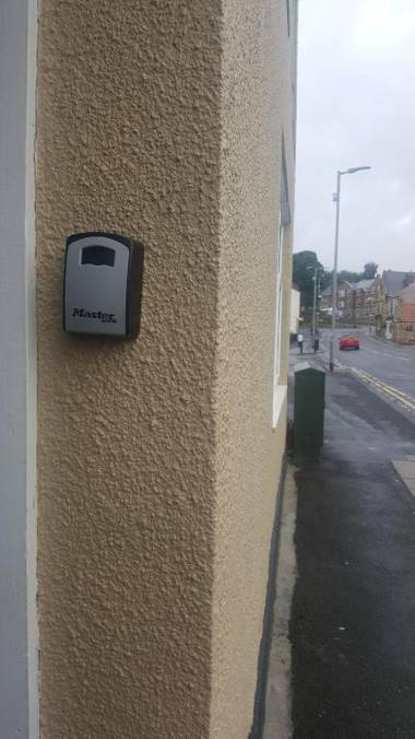 Old Barrington Arms Apartments