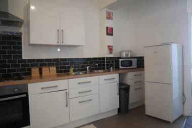 Old Barrington Arms Apartments